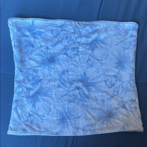 Hollister Women’s Floral Blue Reversible Tube Top